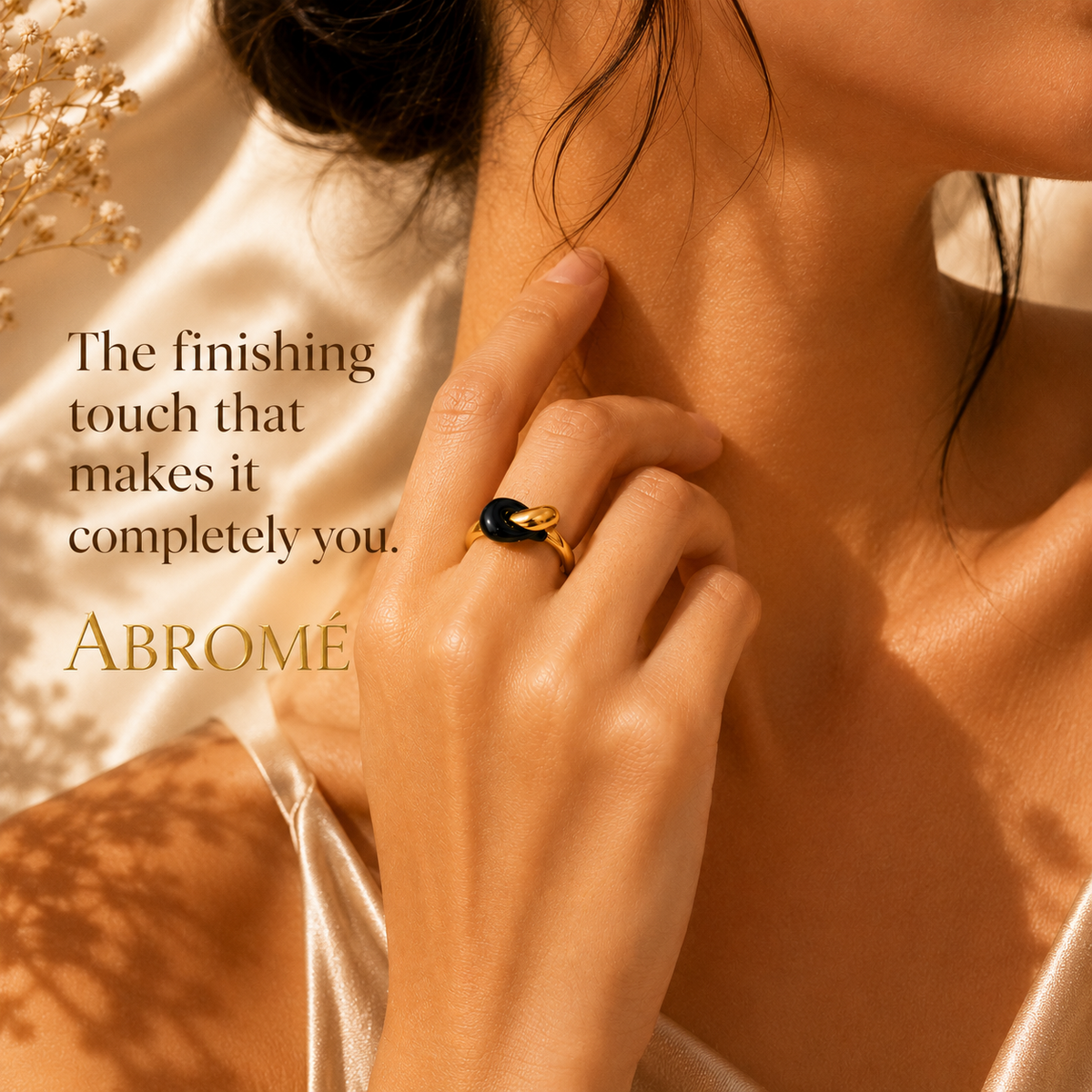 Éclipse Noir Ring – 18K Gold Plated Steel - A B R O M É