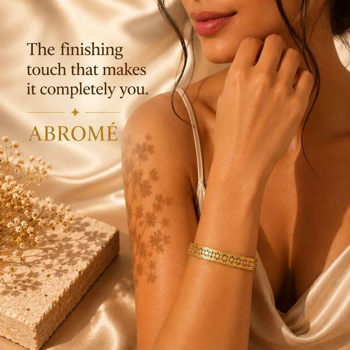 Elegant Textured Gold Bracelet – 18K Gold Plated