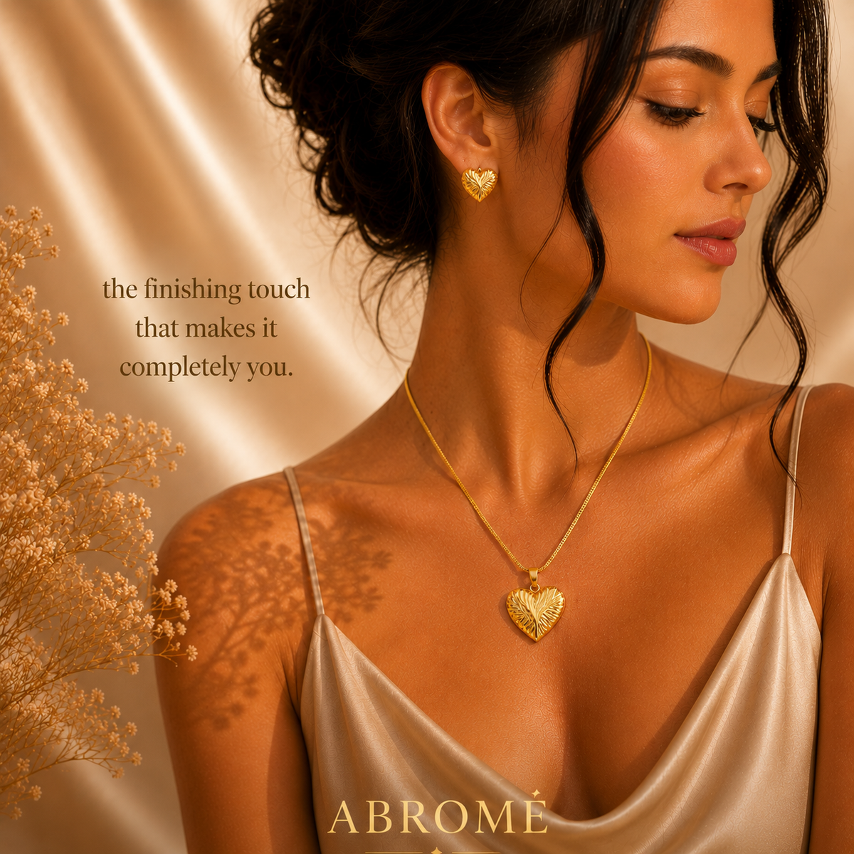 Tropical Heart Pendant Necklace – 18K Gold Plated Stainless Steel - A B R O M É