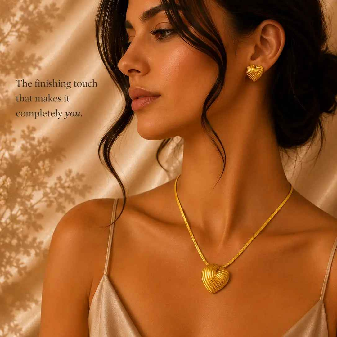 Timeless Elegance: 18K Gold Heart Necklace Set for Everyday Luxe