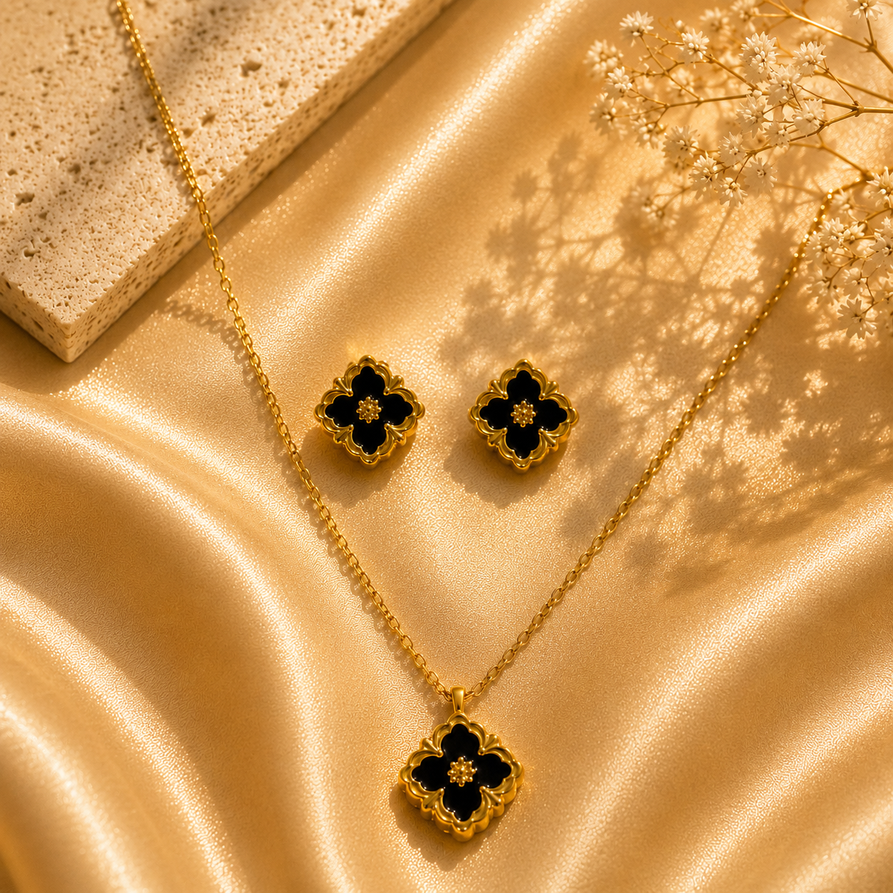 18K Gold Plated Black Clover Necklace Set