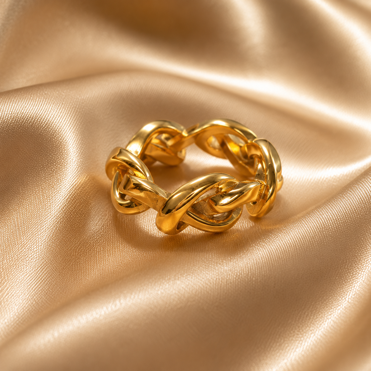 Aurelia Bold Chain Ring – 18K Gold Plated Stainless Steel