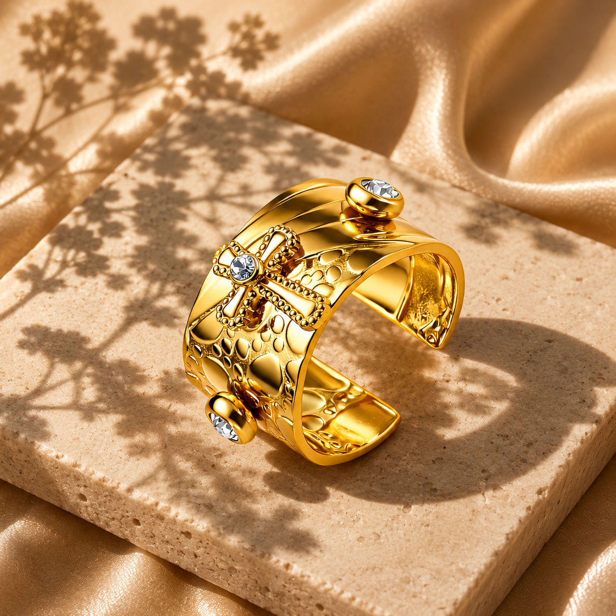 Cross Ring – 18K Gold Plated Stainless Steel