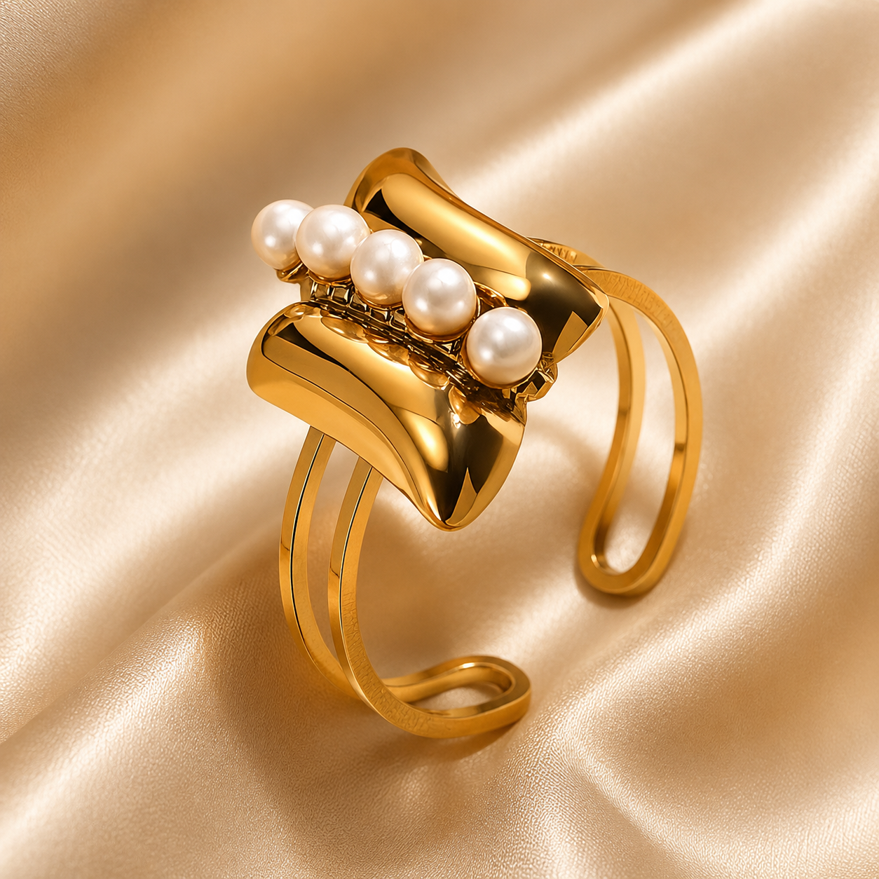Pearl Statement Ring – 18K Gold Plated Stainless Steel
