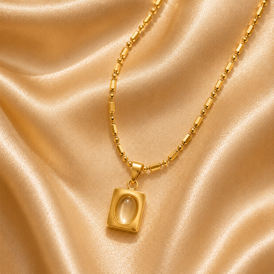 Radiant Pendant Necklace – 18K Gold Plated
