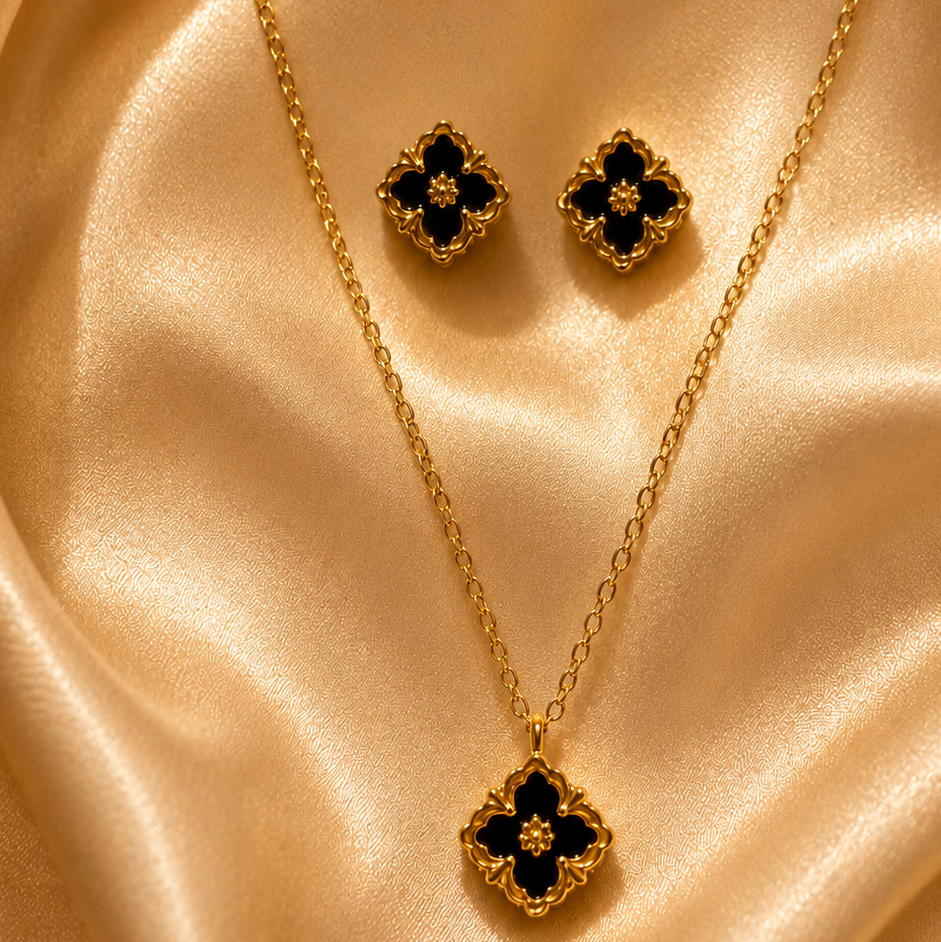 18K Gold Plated Black Clover Necklace Set