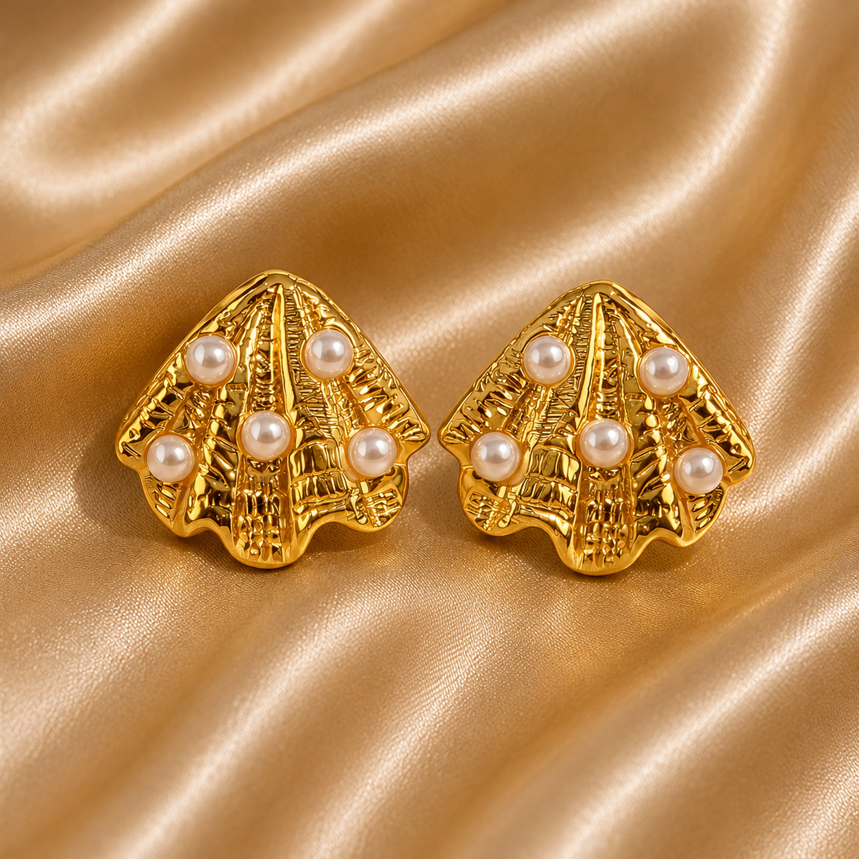 Seashell Pearl Earrings – 18K Gold Plated Stainless Steel